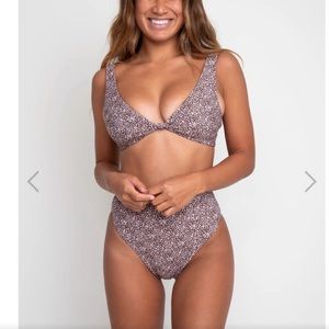 Skatie Bikini: Monroe bottoms and penny top